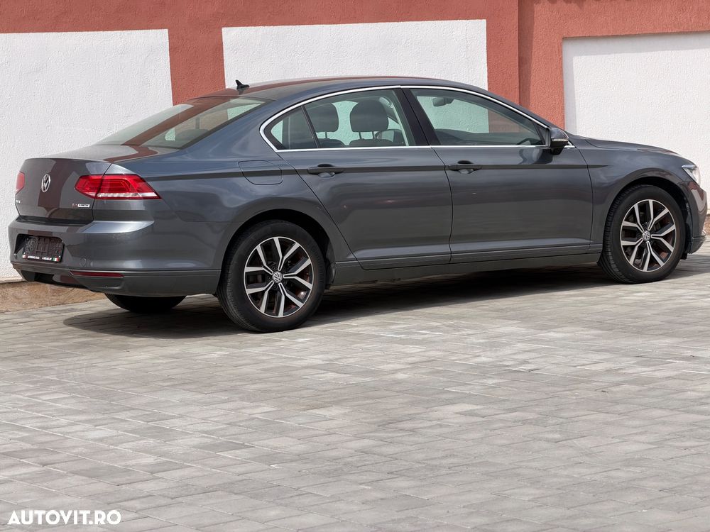 Volkswagen Passat 1.6 TDI SCR DSG Comfortline - 17