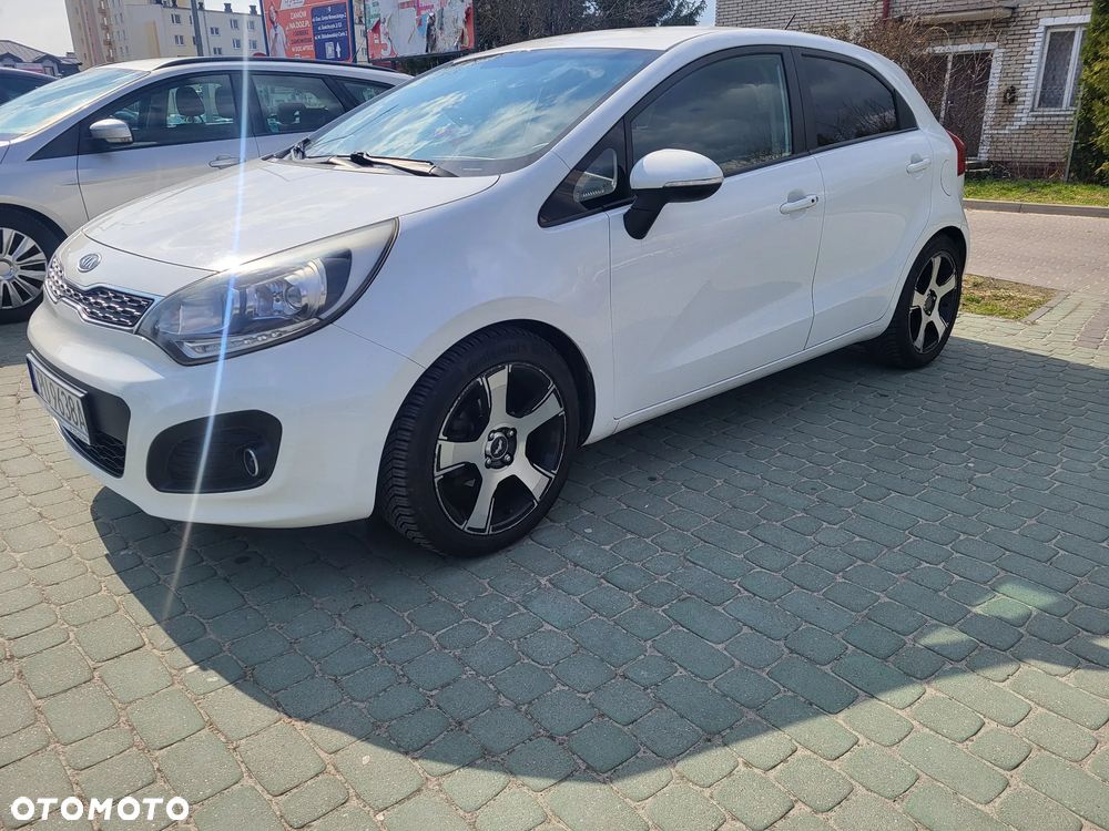 Kia Rio - 2