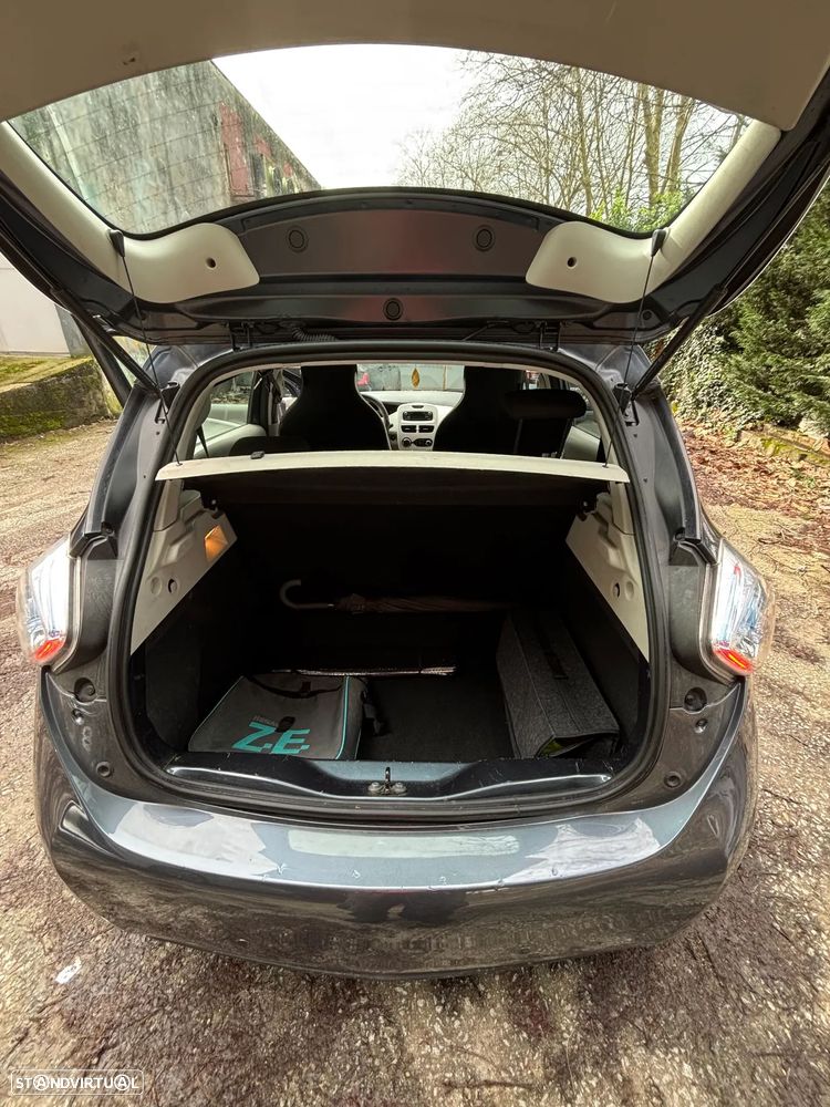 Renault Zoe (s/ Bateria) 41 kwh Intens - 6