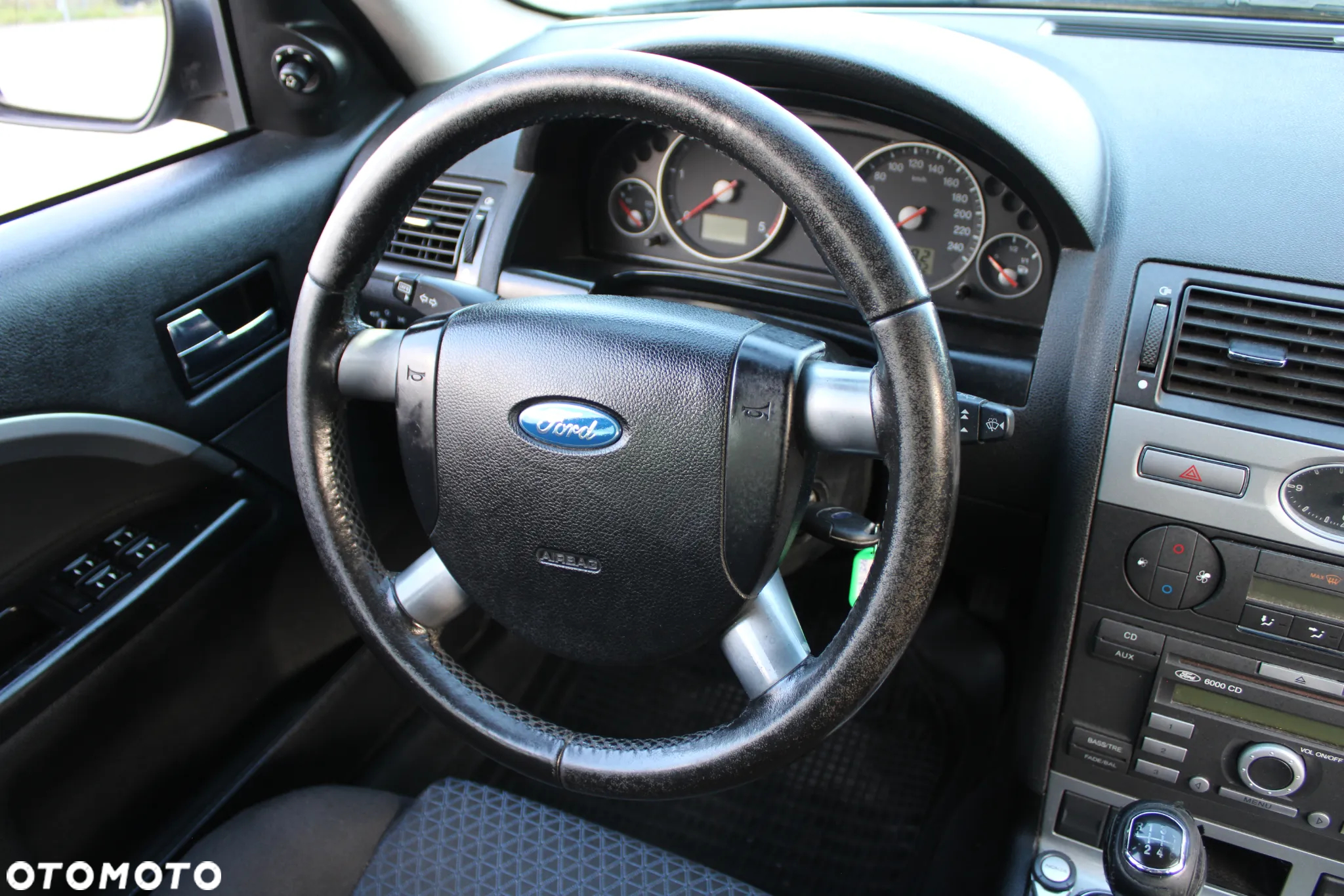Ford Mondeo - 19