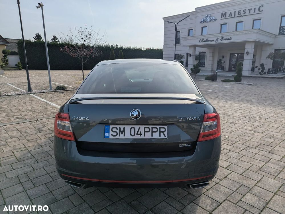 Skoda Octavia 2.0 TDI DSG RS - 3
