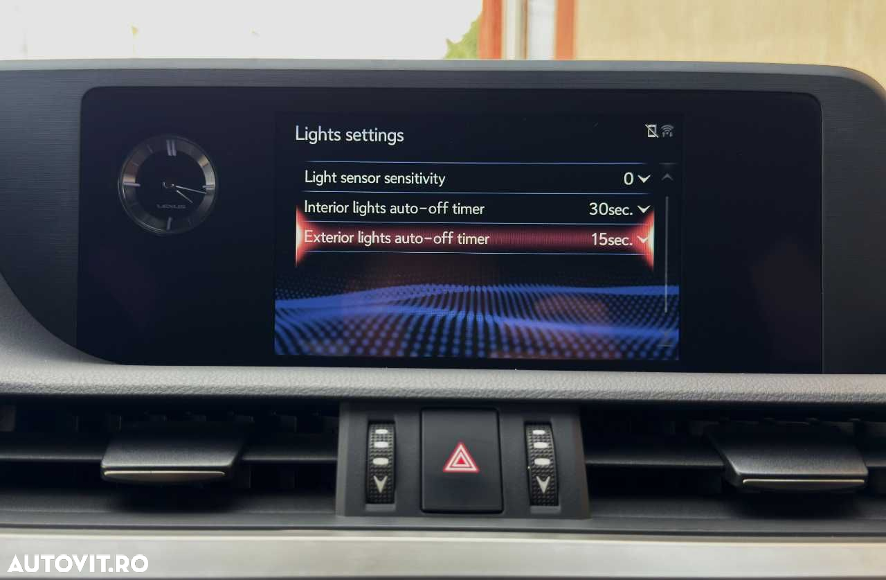 Lexus Seria ES 300h F Sport+ - 37