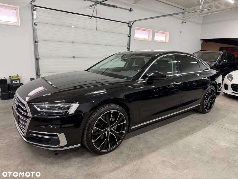 Audi A8 - 1