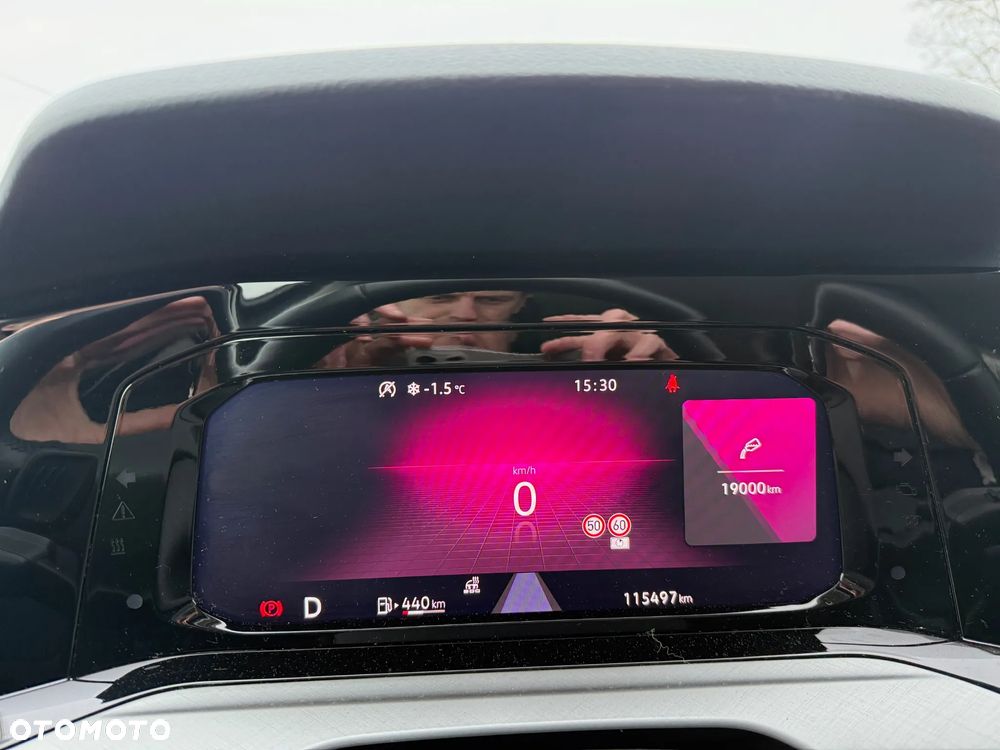 Volkswagen Golf 2.0 TDI SCR DSG Style - 31