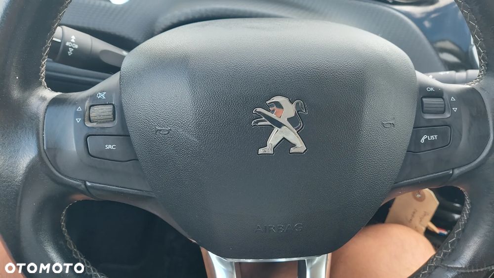 Peugeot 208 PureTech 82 Start & Stop Allure - 12