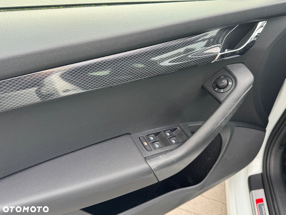 Skoda Octavia 2.0 TDI SCR RS DSG - 41