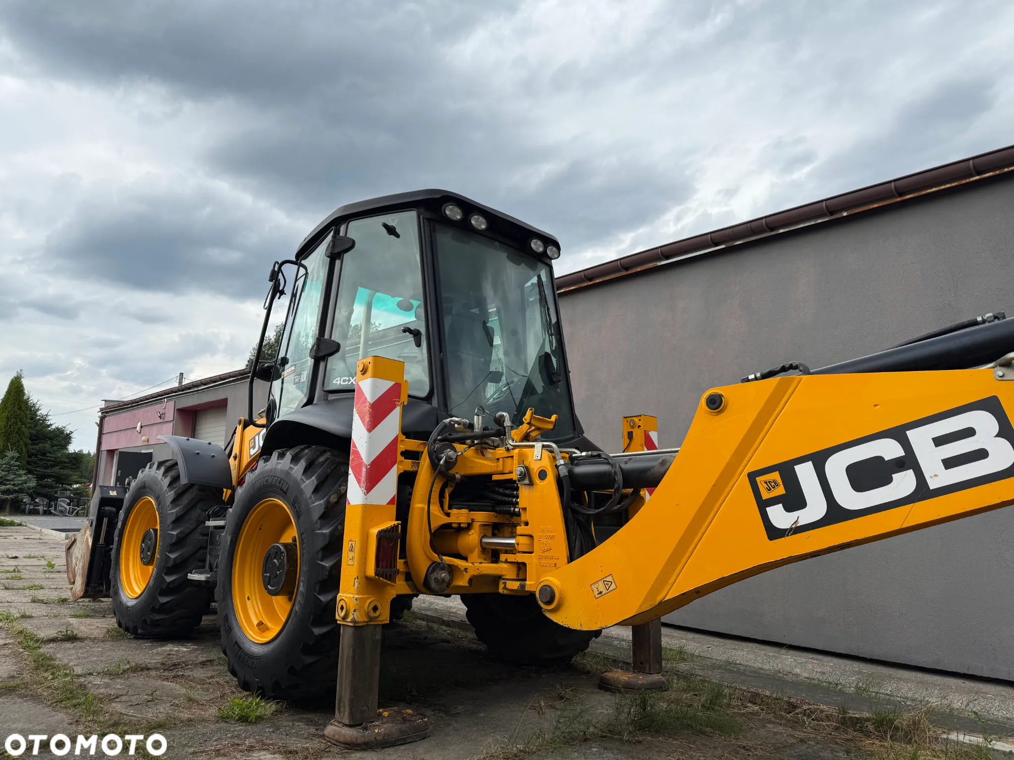 JCB 4CX Powershift+ Torquelock - 4