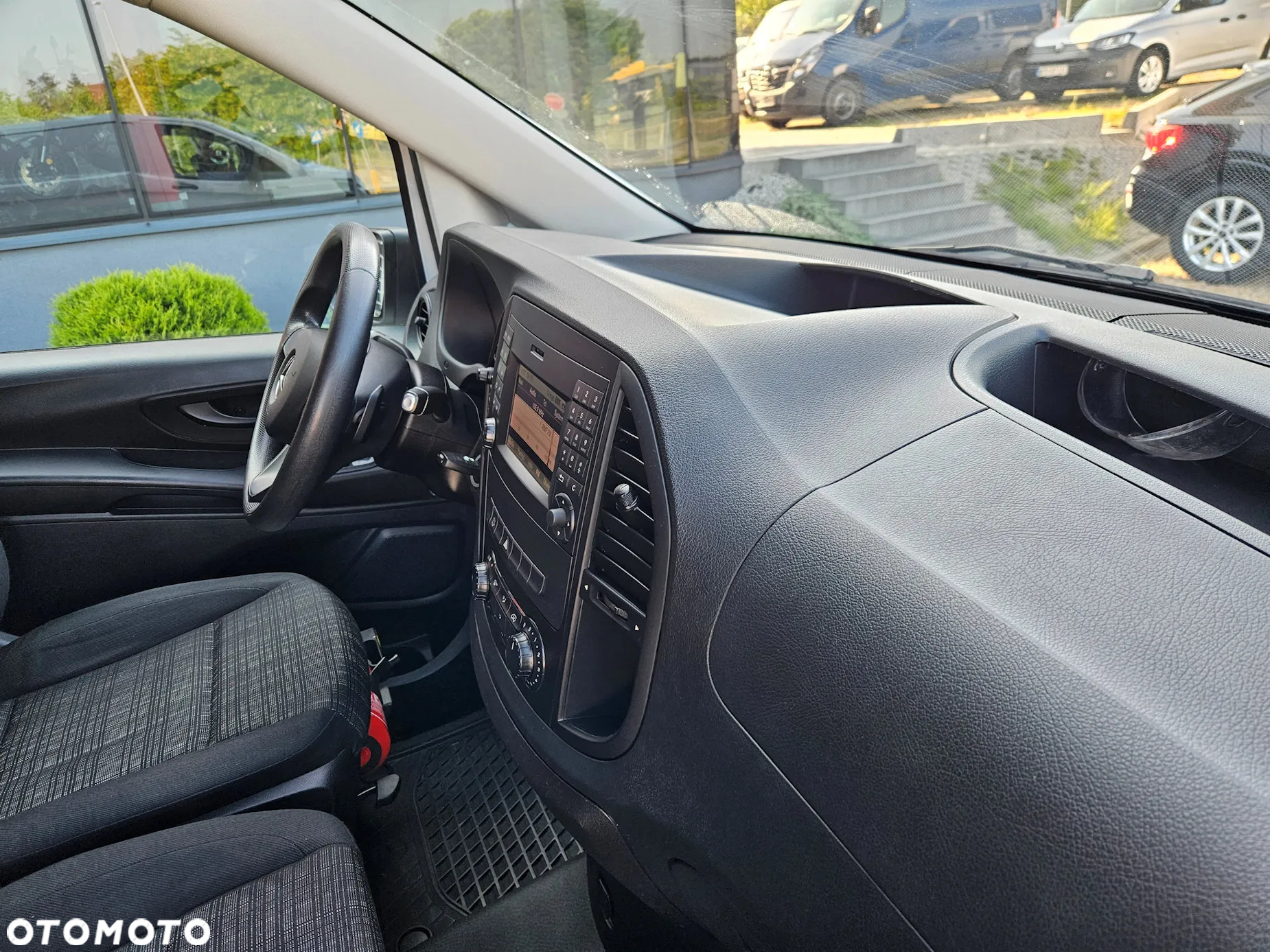 Mercedes-Benz eVito 111 L2 - 8