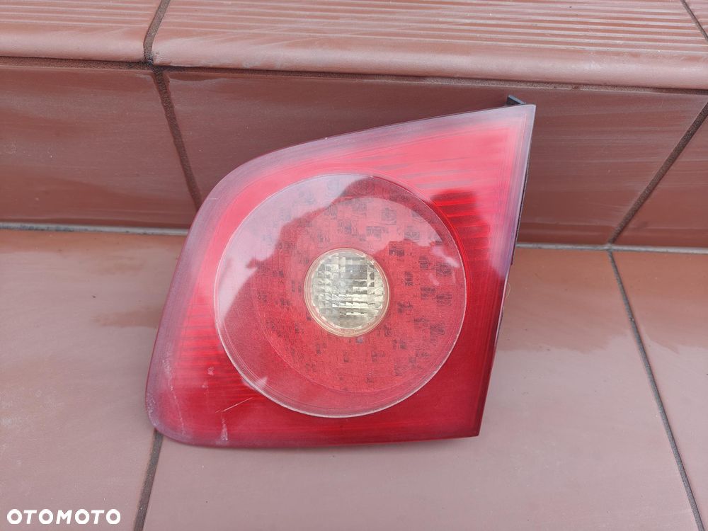 VW PHAETON Lampa Tylna W Klape Ledy Sprawne - 1