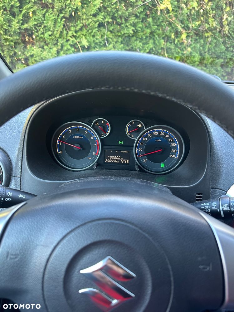 Suzuki SX4 1.6 Premium 4WD - 8