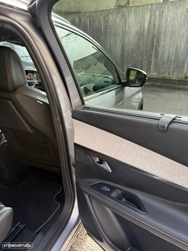 Peugeot 5008 1.5 BlueHDi GT EAT8 - 21