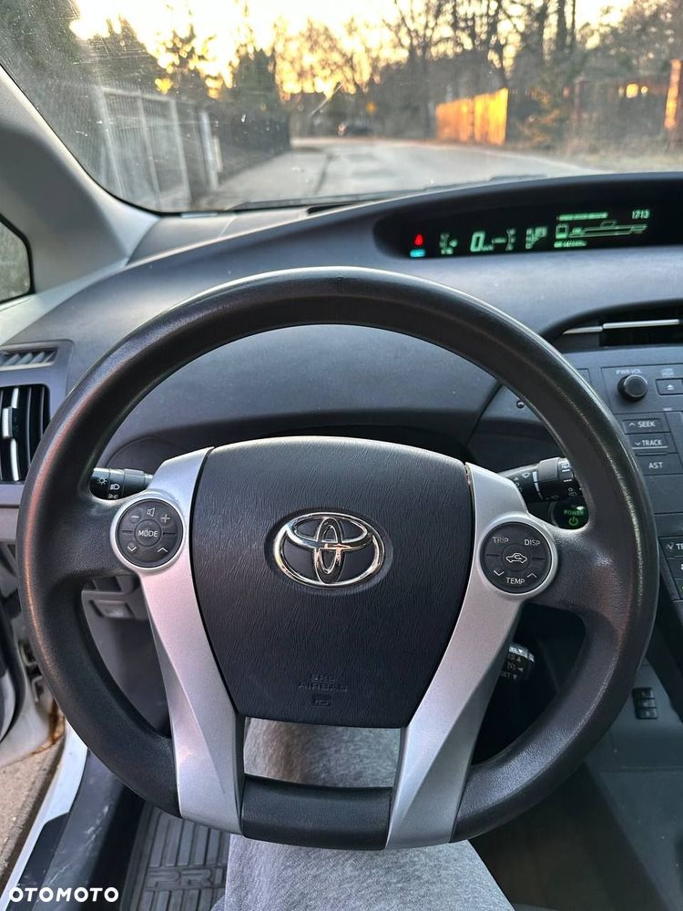 Toyota Prius - 12