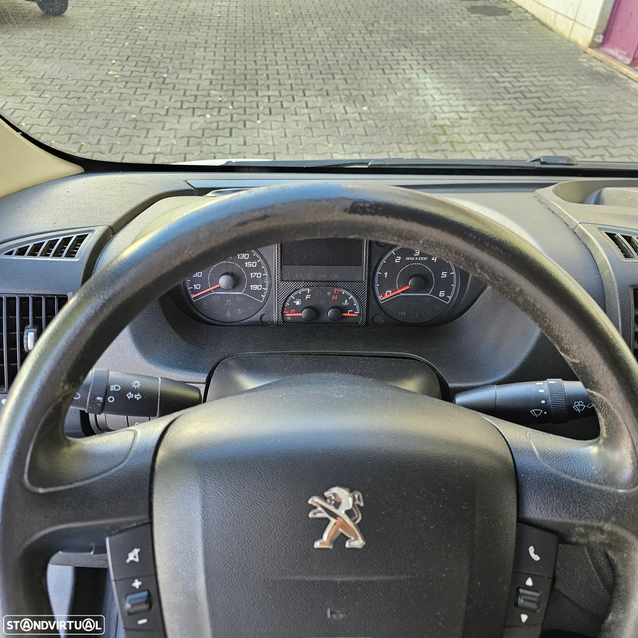 Peugeot Boxer 2.0 HDI Isótermica - 20