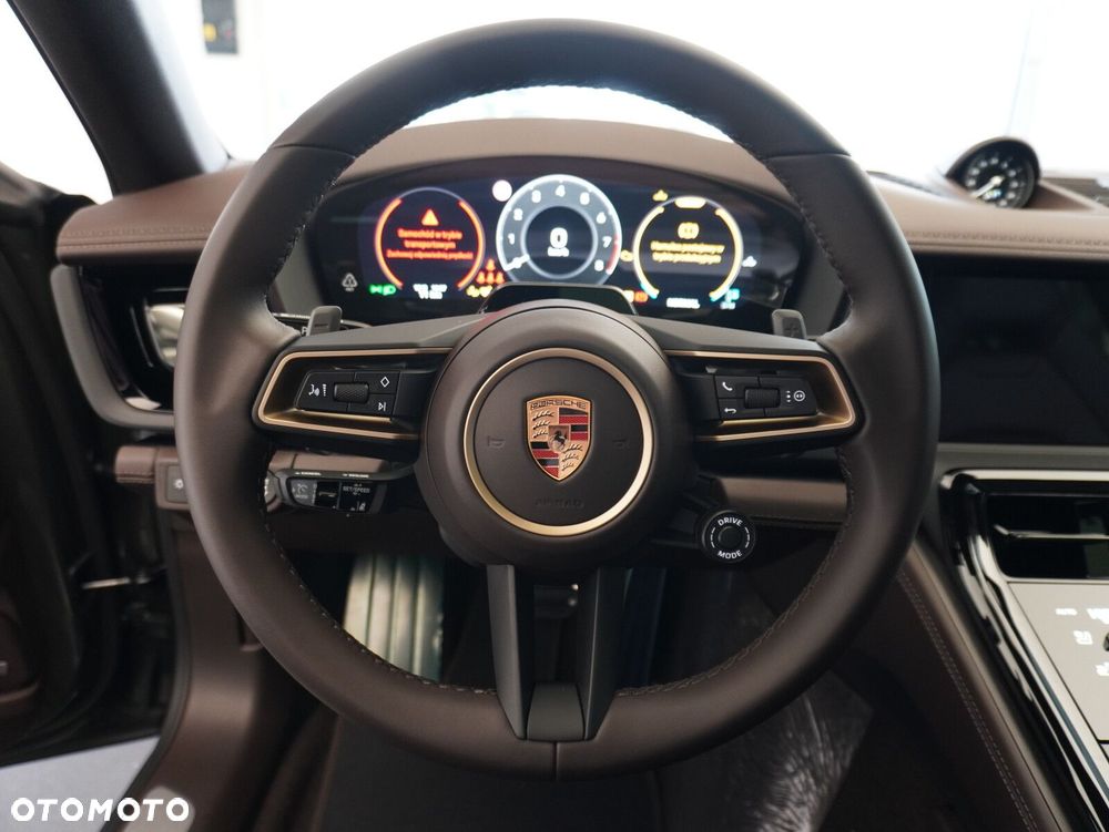 Porsche Panamera 4 - 26