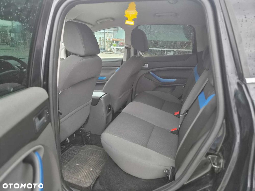 Ford Kuga - 7