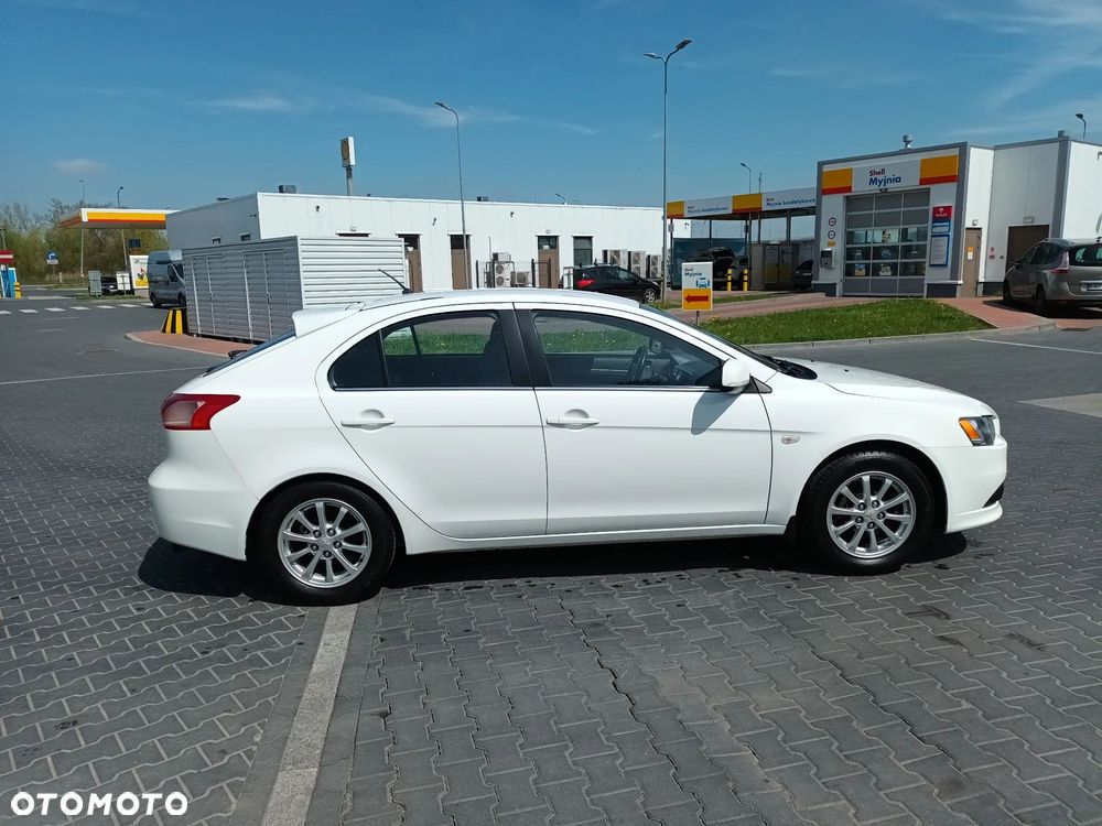 Mitsubishi Lancer 1.6 Invite - 6