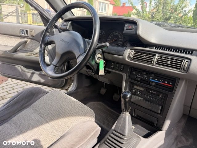 Toyota Camry - 23