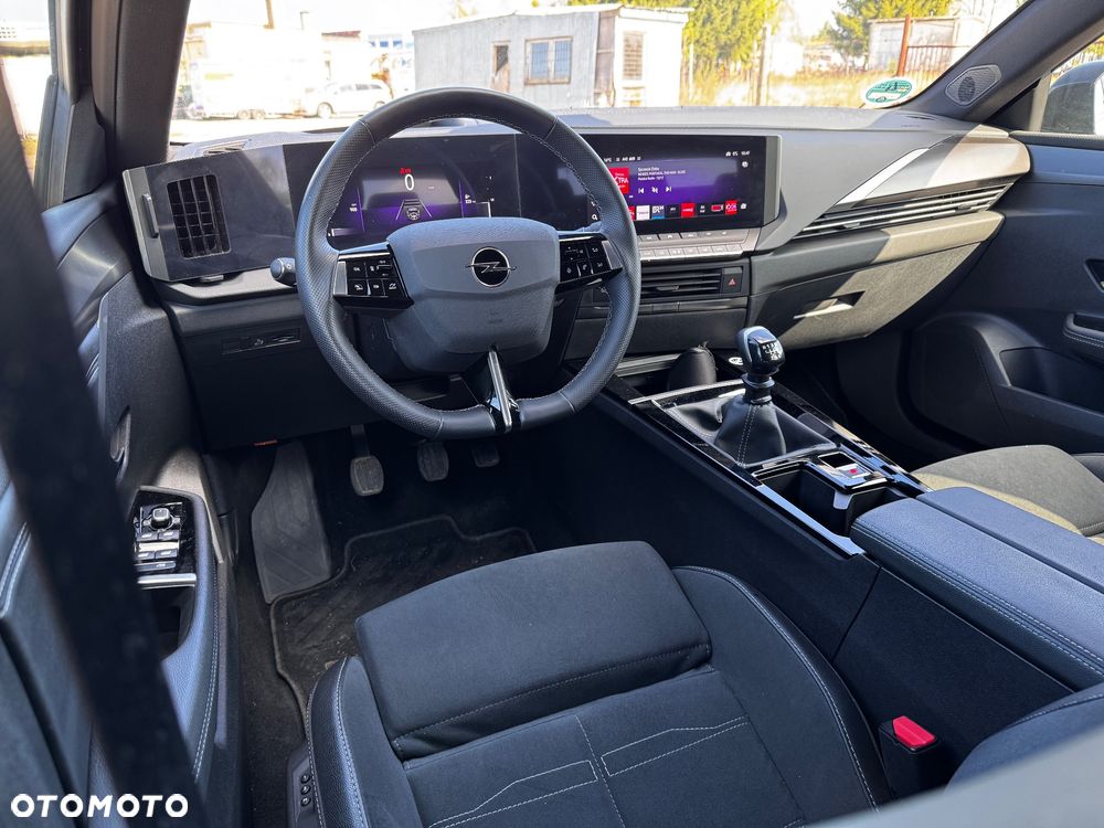 Opel Astra 1.2 Turbo GS Line - 18