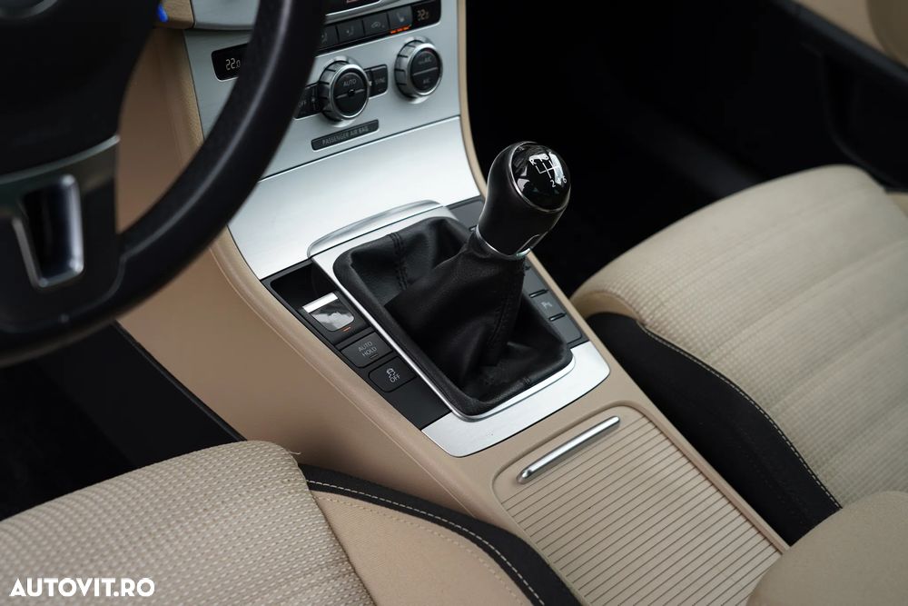 Volkswagen Passat CC 2.0 TDI BlueMotion Technology Exclusive - 11