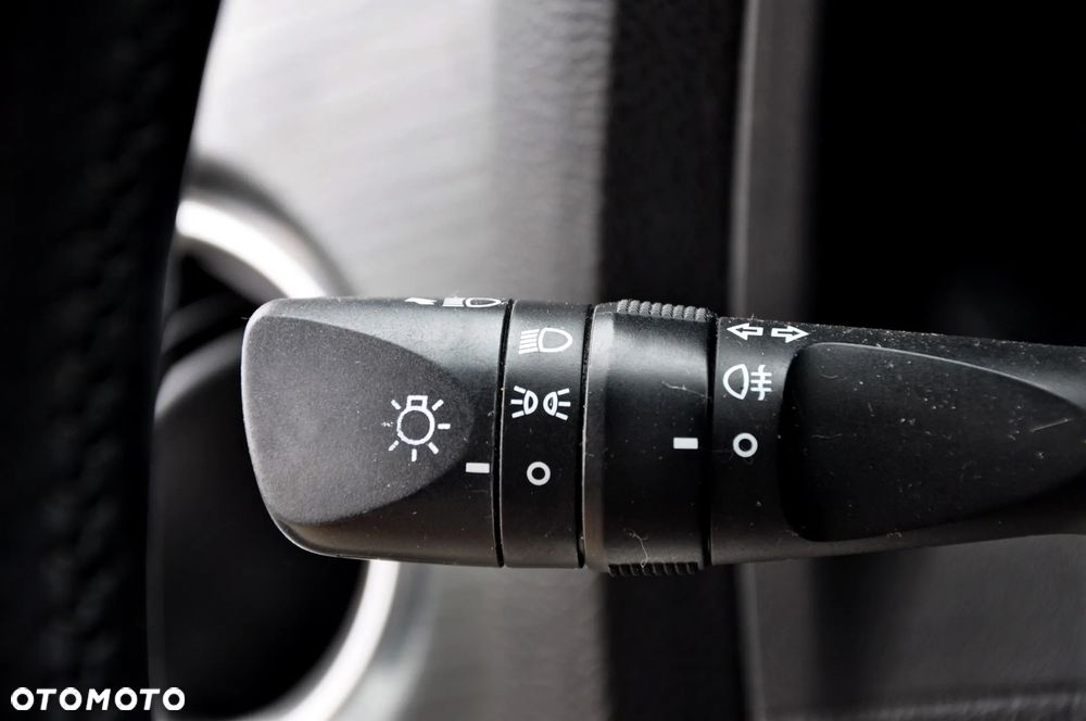 Toyota Auris 1.4 D-4D Premium Comfort - 26