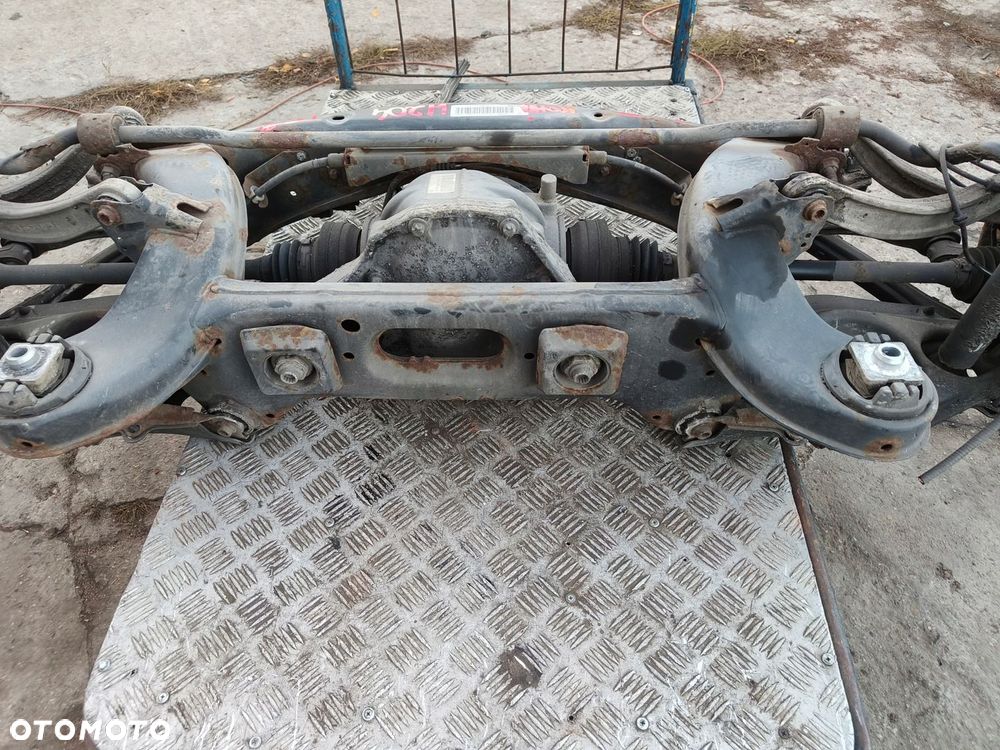 MERCEDES W204 2.2 CDI SEDAN ZAWIESZENIE TYŁ SANKI KOMBI - 3