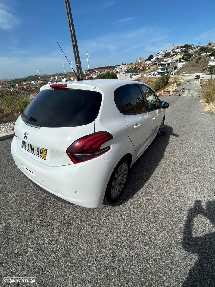 Peugeot 208 1.2 PureTech Style - 10