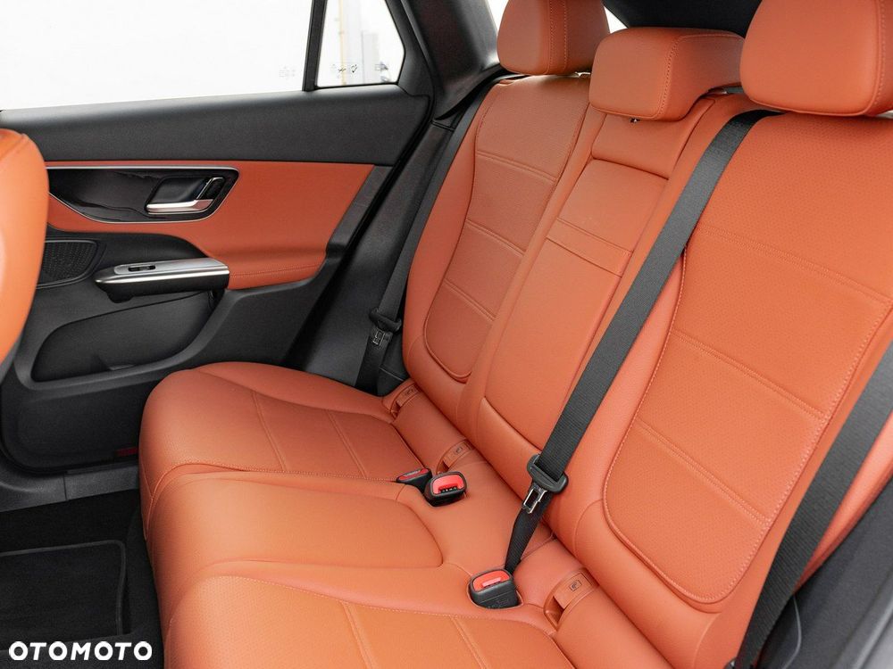 Mercedes-Benz GLC - 23