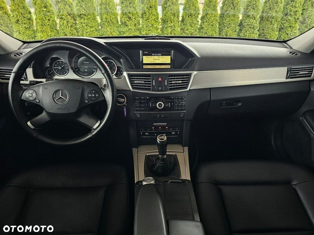 Mercedes-Benz Klasa E - 22