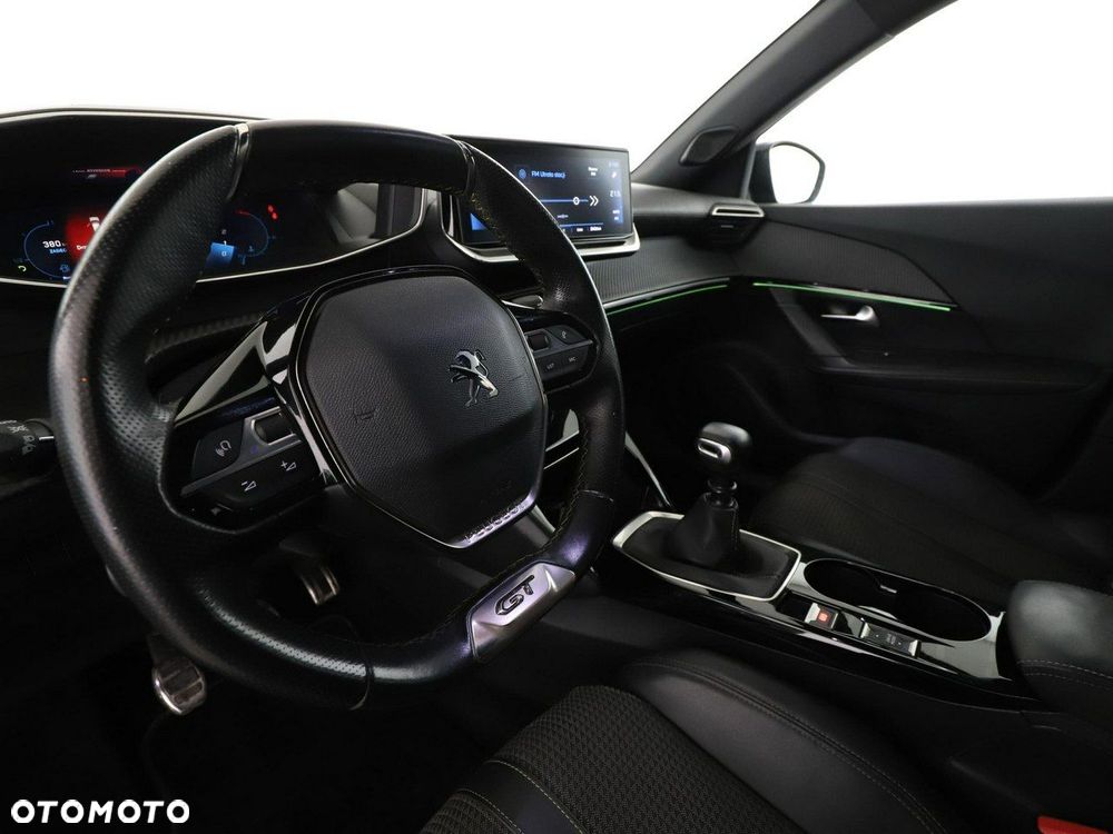 Peugeot 2008 1.2 PureTech GT Line S&S - 15