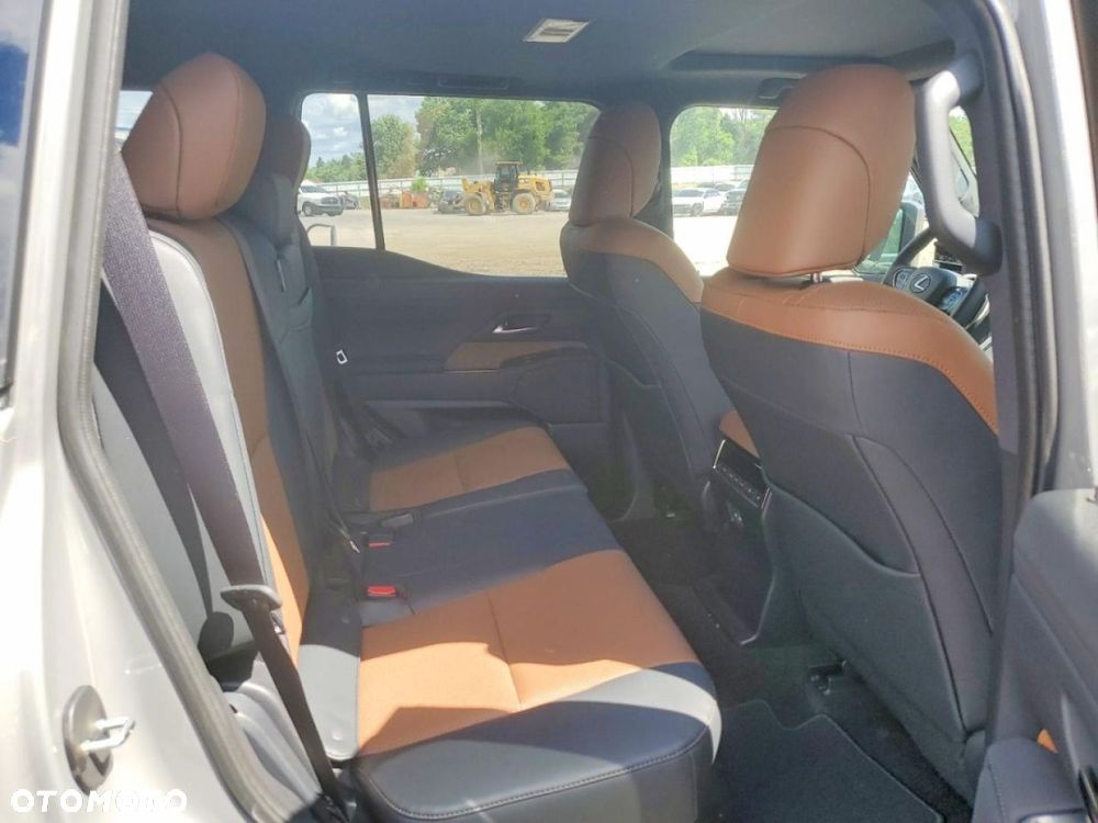 Lexus GX - 10