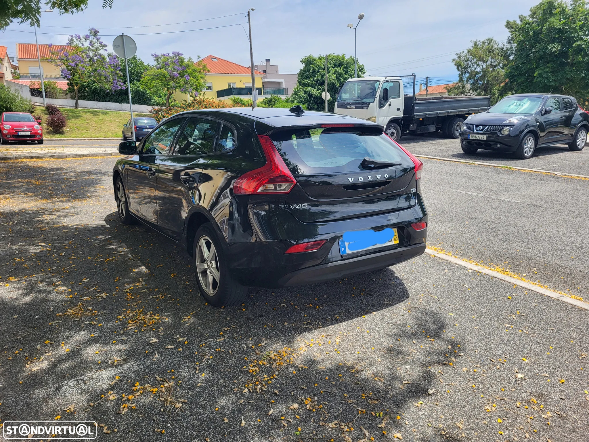 Volvo V40 2.0 D2 Momentum - 4