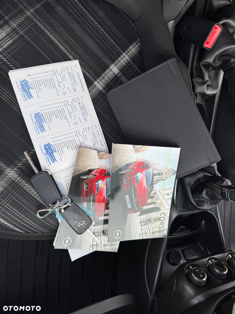 Opel Corsa 1.4 T Cosmo S&S - 39