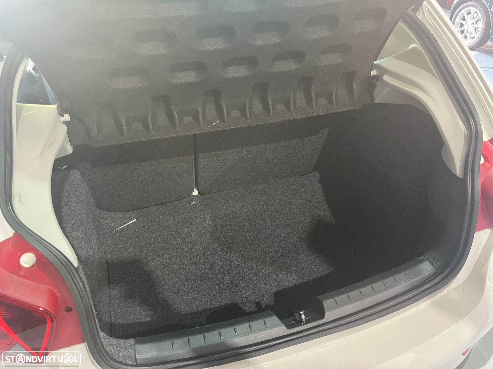 SEAT Ibiza 1.6 TDI Copa Plus DPF - 25