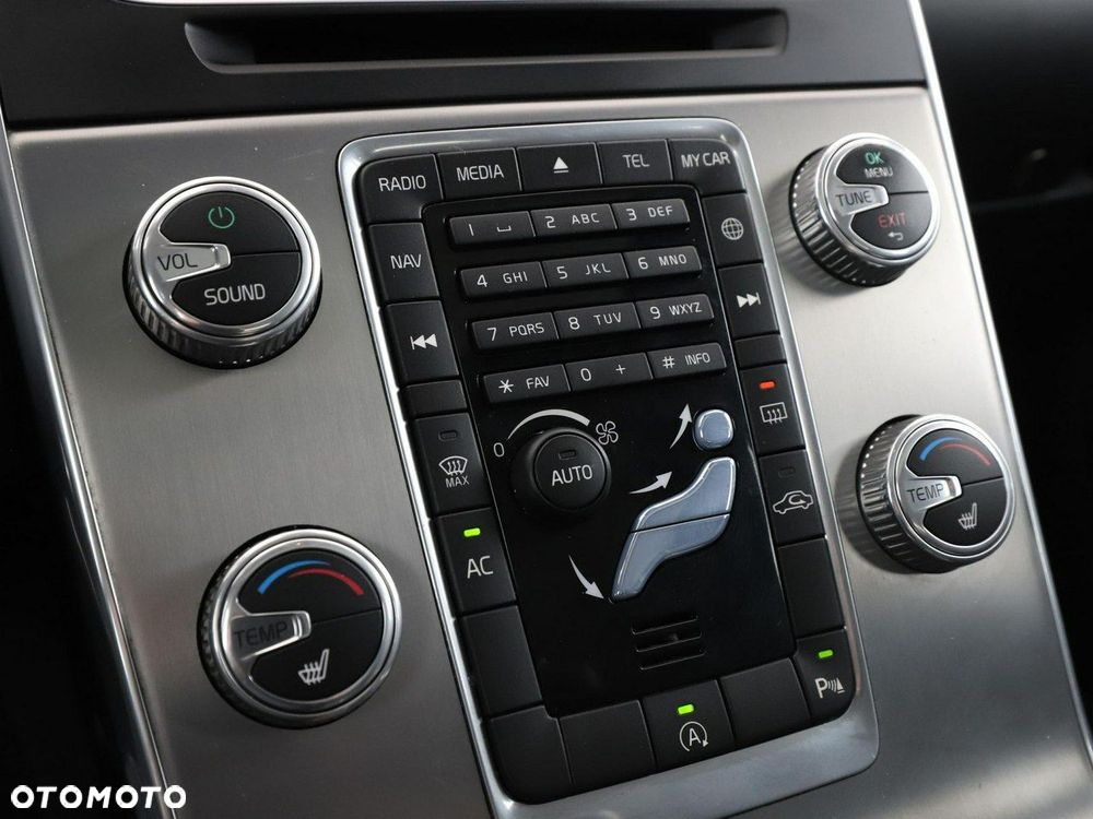 Volvo V60 D2 Summum - 27