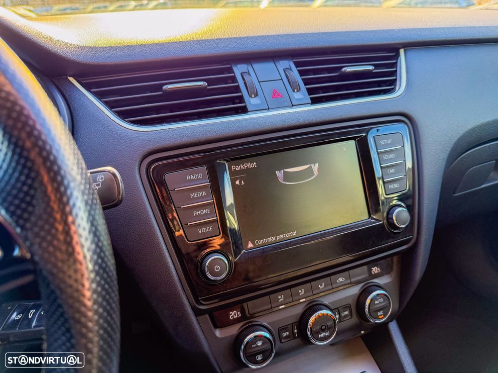 Skoda Octavia Break 1.6 TDi Style DSG - 16