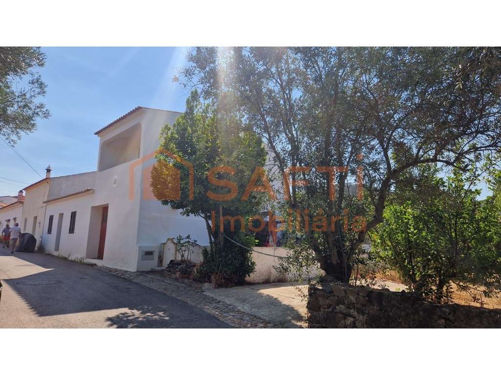 Grande Potencial - Terreno com 2 casas habitáveis - Grande imagem: 4/5