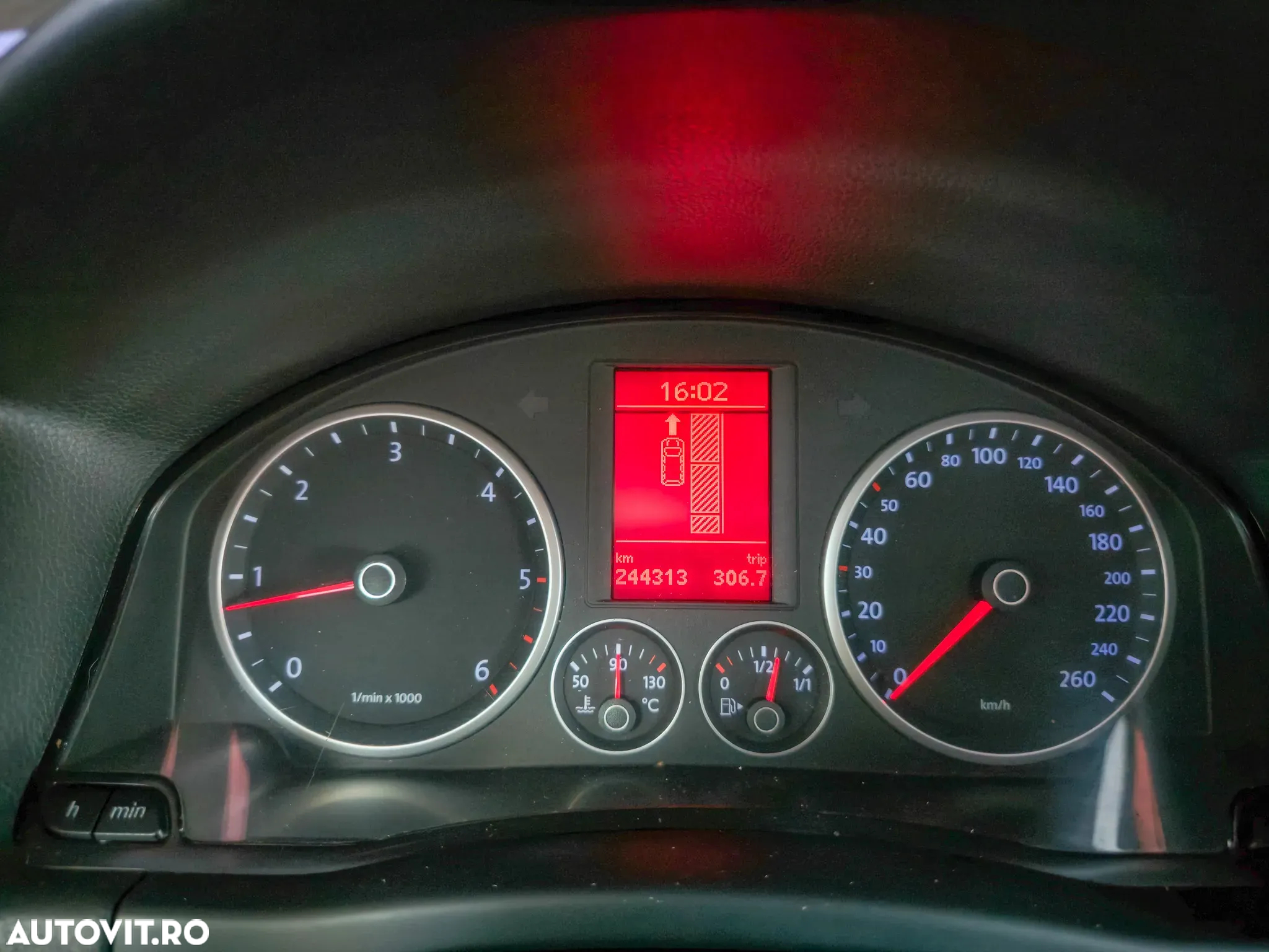 Volkswagen Tiguan 2.0 TDI DPF 4Motion Team - 8