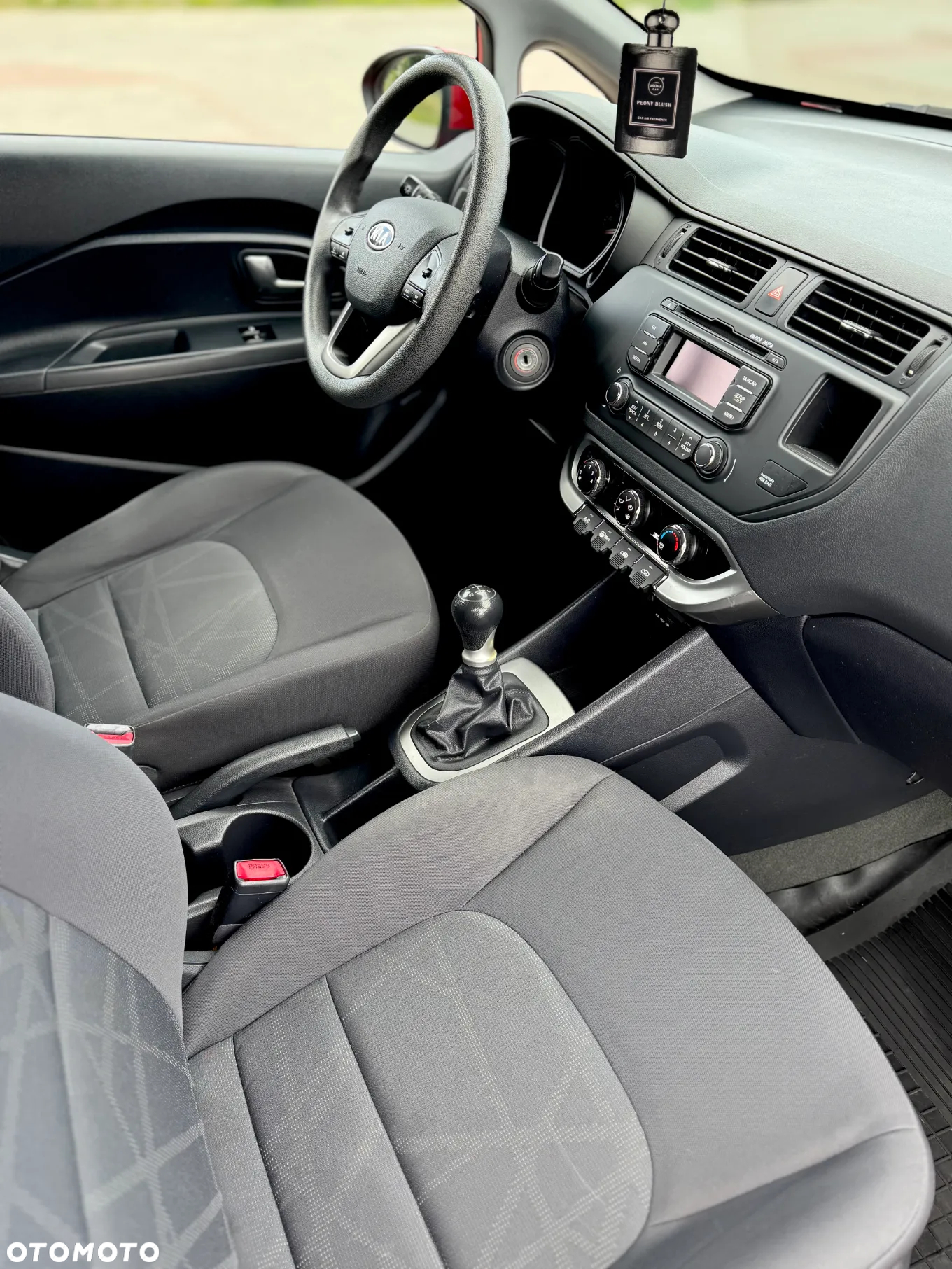 Kia Rio 1.2 M - 10