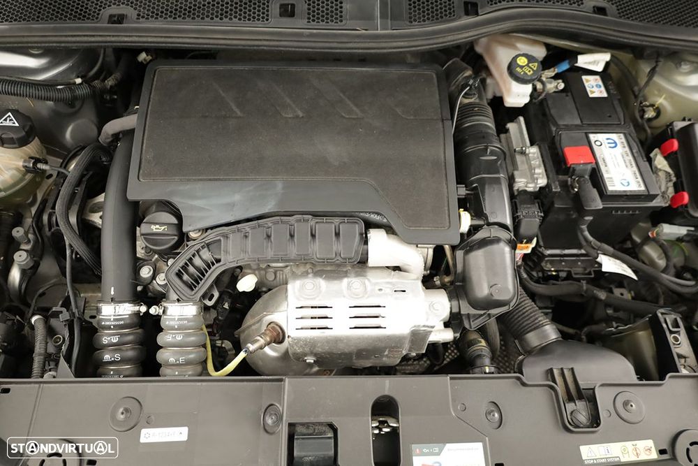 Peugeot 208 1.2 PureTech Allure - 24
