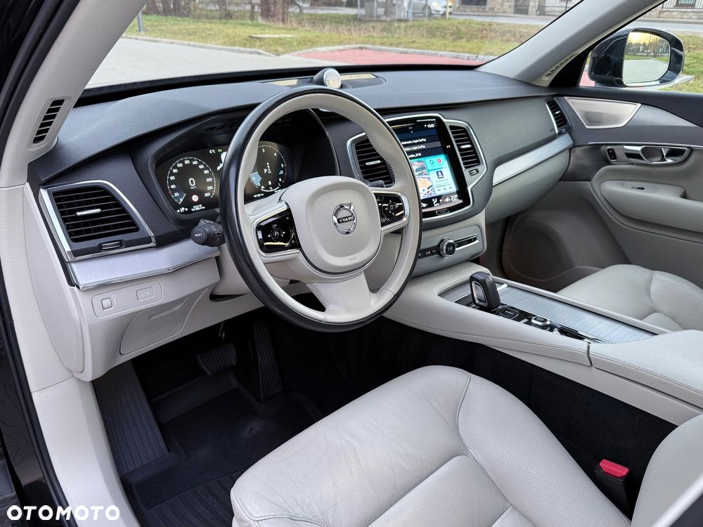 Volvo XC 90 D5 AWD Momentum 7os - 16