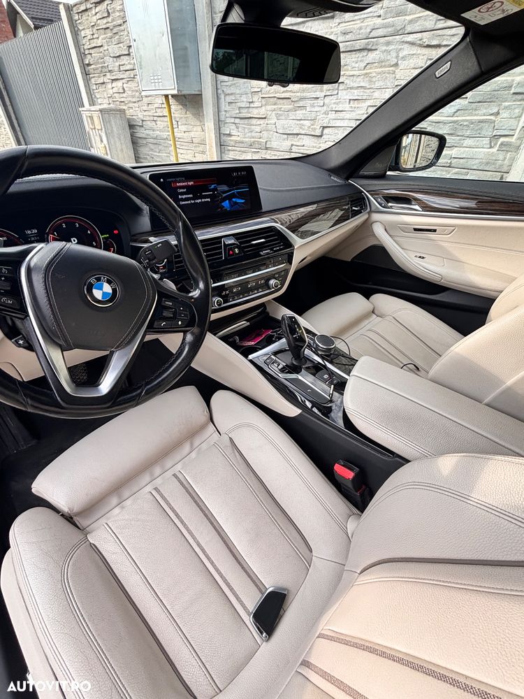 BMW Seria 5 520d AT - 9