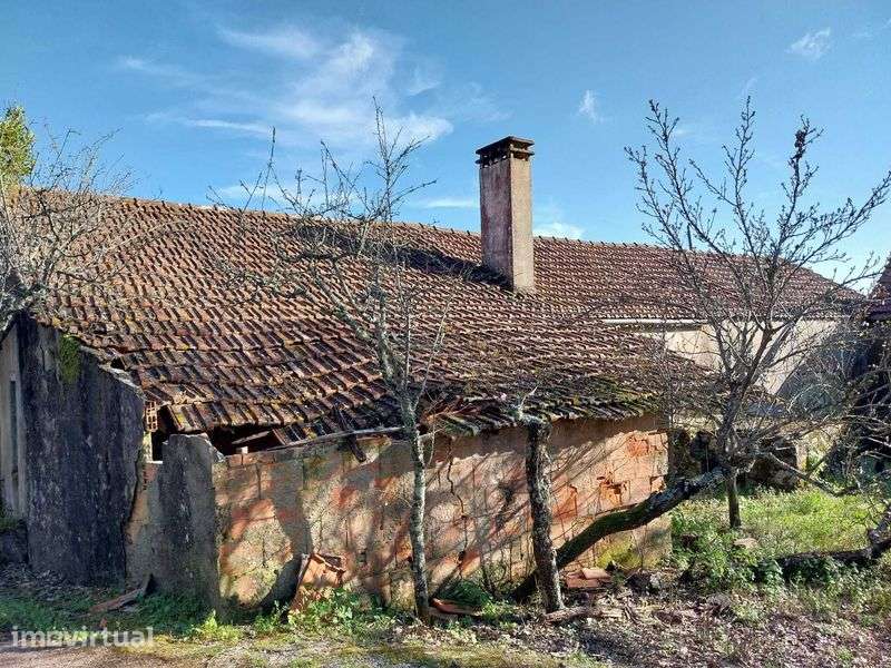 Casa para recuperar com terreno em Outeiro das matas, Ourém - Grande imagem: 3/11