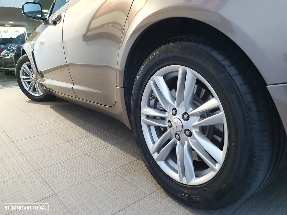 Jaguar XF Sportbrake 2.2 D Premium Luxury - 13