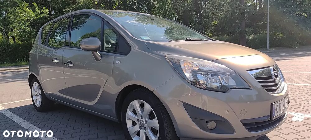 Opel Meriva 1.4 T Cosmo S&S - 23