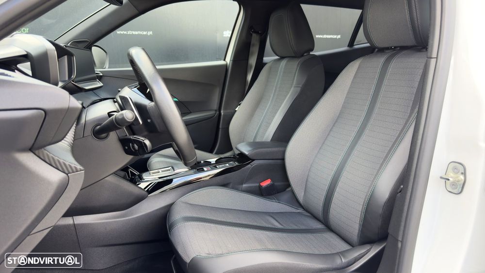Peugeot 2008 1.2 PureTech Allure Pack EAT8 - 12