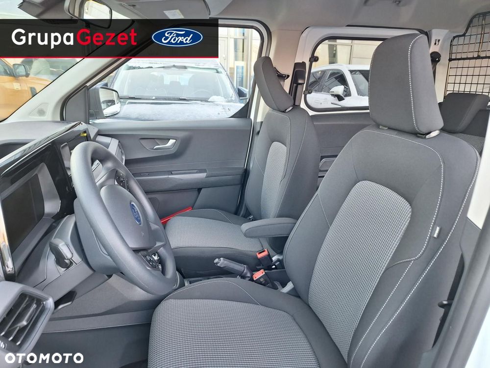 Ford Transit Courier - 15