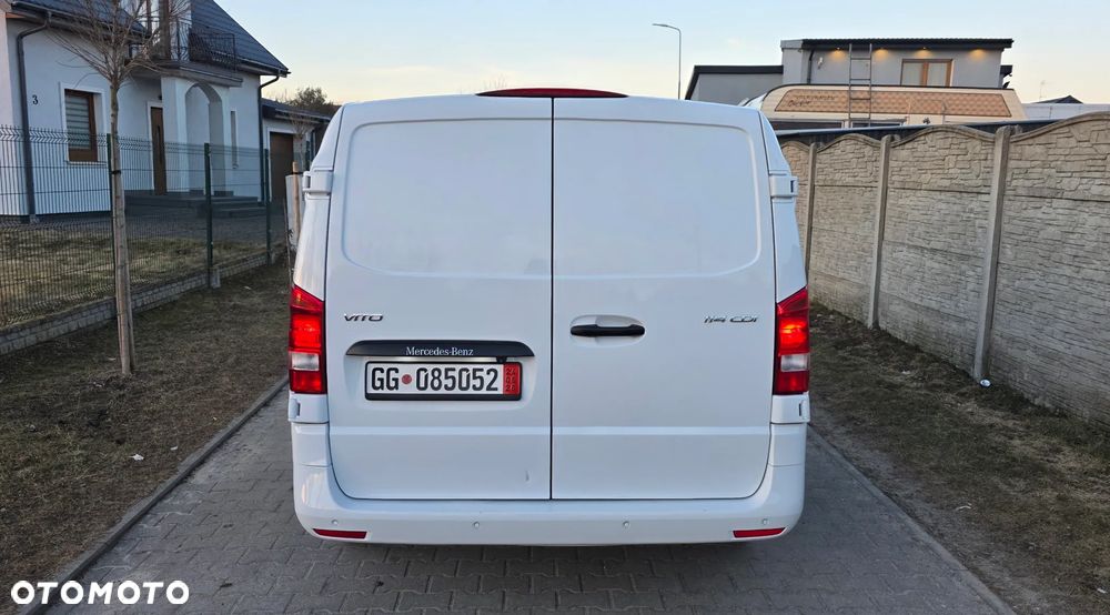 Mercedes-Benz VITO - 13