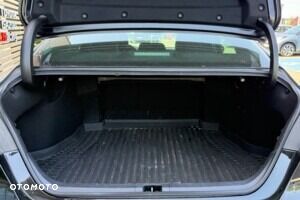 Toyota Camry 2.5 Hybrid Comfort CVT - 26