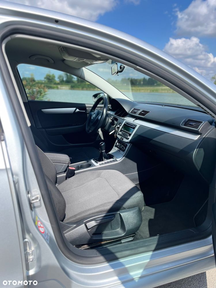 Volkswagen Passat 1.8 TSI Comfortline - 29