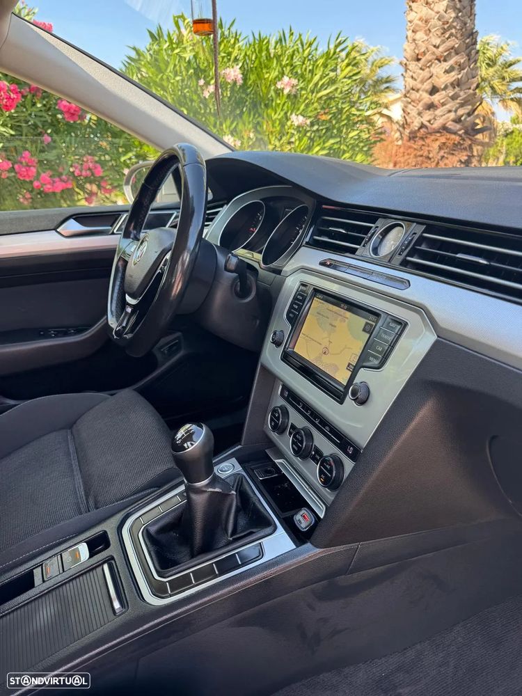 VW Passat Variant 1.6 TDI Confortline - 27